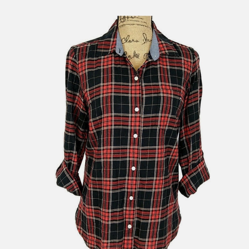 Tommy Hilfiger Womens Size Small. Black Red Plaid Button Front Roll Tab Sleeve